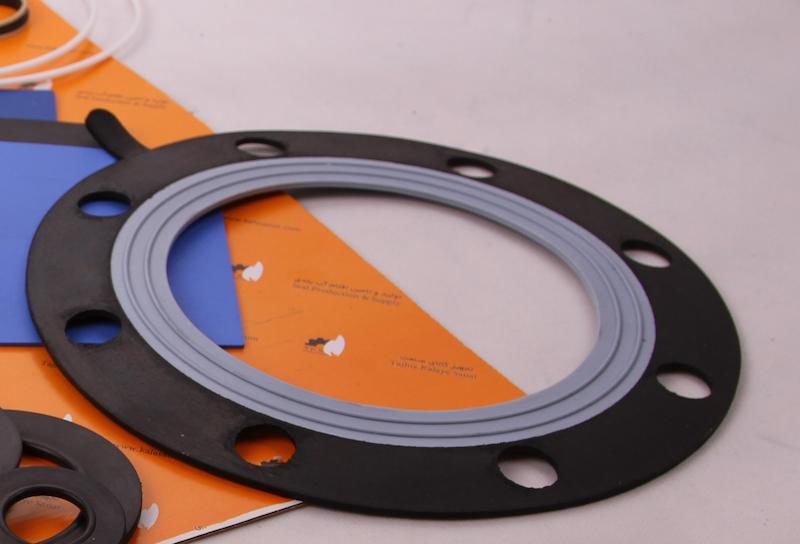 گسکت الاستومر/تفلون برند takseal مدل Ebilon متریال EPDM/PTFE Coated