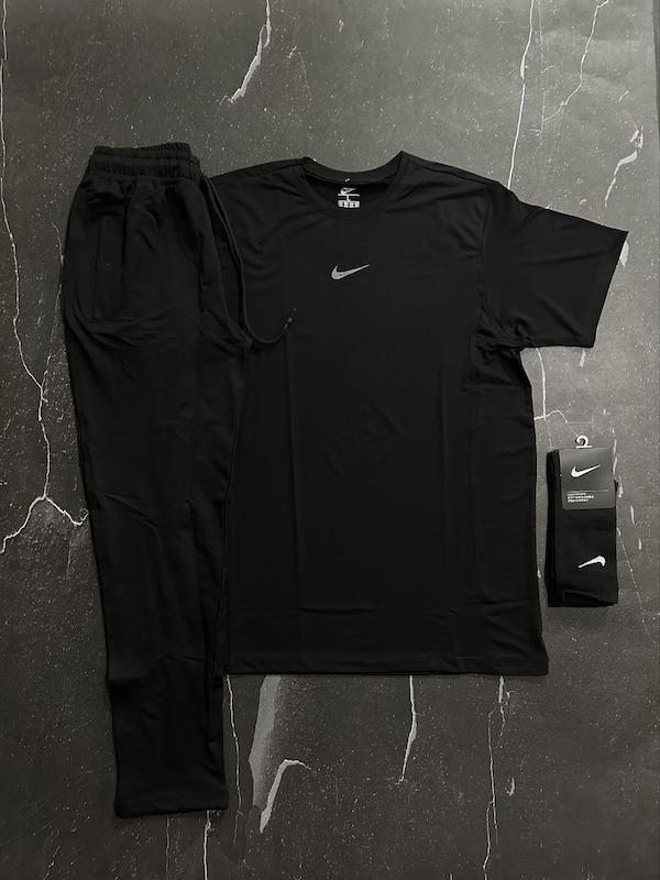 پکیج کد E1812 شامل تیشرت پارچه فلامنت و شلوار غواصی با تم فول مشکی🖤🔥