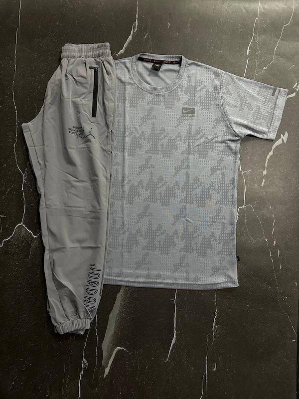 پکیج کد S2835 شامل تیشرت + شلوار دمپاکش با تم طوسی