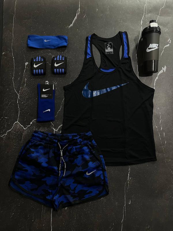 پکیج کد E1874 شامل رکابی قهرمانی + شلوارک + جوراب ساقدار + شیکر دو تیکه + مچ بند چسب نانو + هدبند با تم مشکی آبی 💙🖤