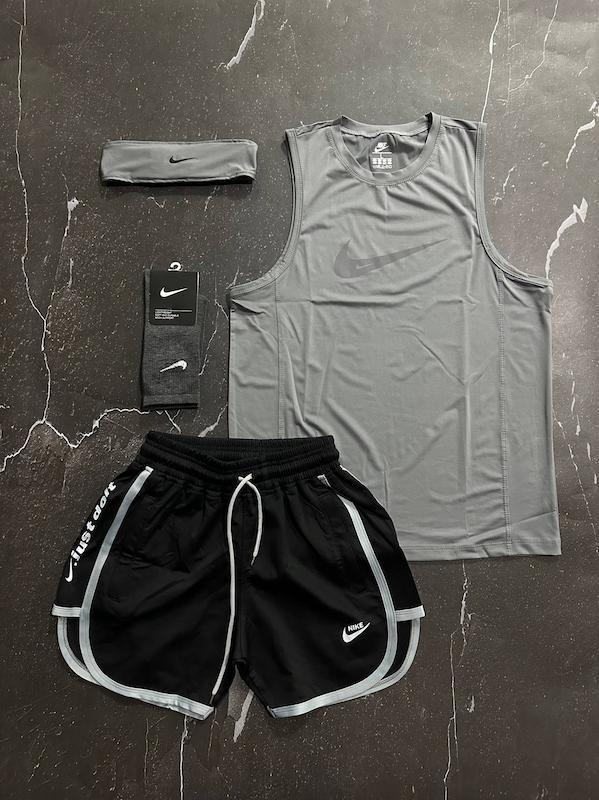 پکیج کد E1929 شامل رکابی حلقه‌ای + شلوارک + جوراب ساقدار + هدبند با تم طوسی مشکی 🖤😎