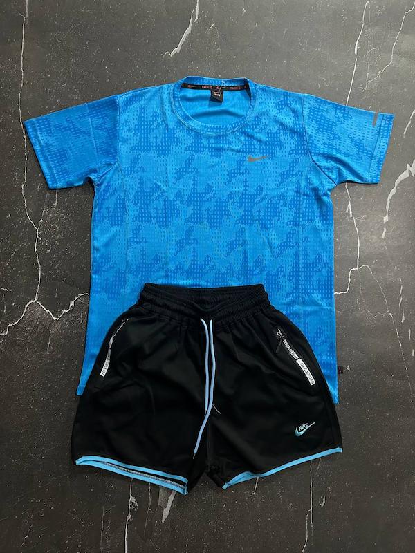 پکیج کد S3072 شامل تیشرت + شلوارک با تم آبی مشکی