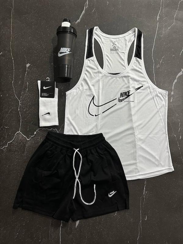 پکیج کد S3079 شامل رکابی قهرمانی + شلوارک + جوراب ساقدار + شیکر دو تیکه با تم سفید مشکی