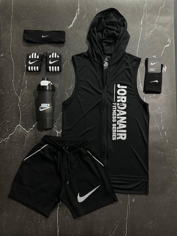 پکیج کد E1967 شامل رکابی کلاهدار + شلوارک + جوراب ساقدار + هدبند + مچ بند چسب نانو شیکر دو تیکه با تم مشکی 😎🔥