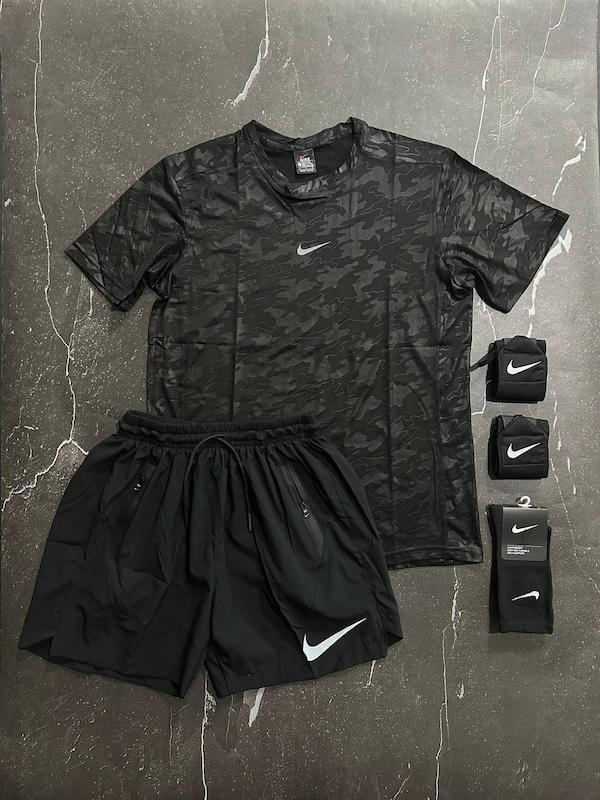 پکیج کد S3090 شامل تیشرت + شلوارک + جوراب + مچبند با تم مشکی