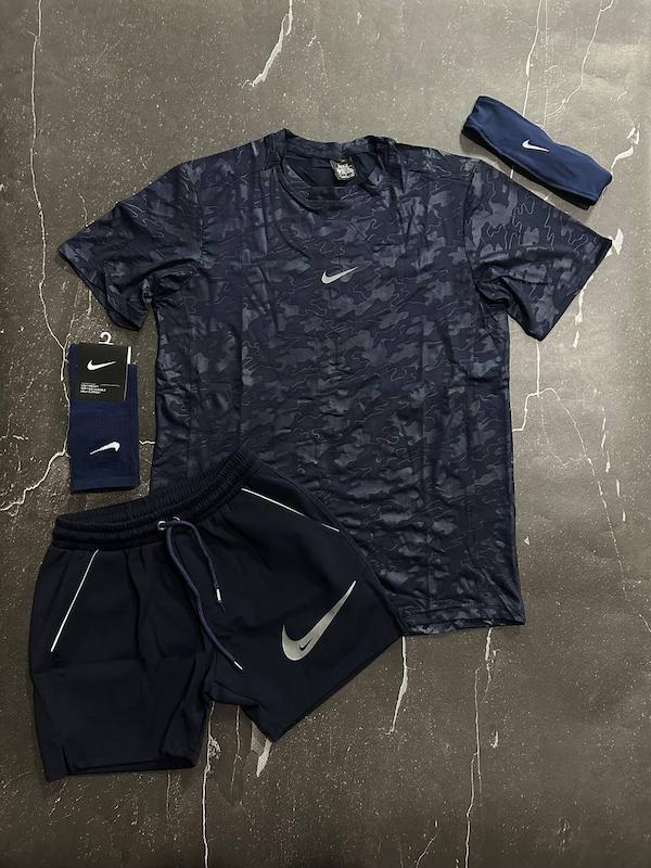 پکیج کد S3091 شامل تیشرت + شلوارک + جوراب + هدبند با تم سرمه ای