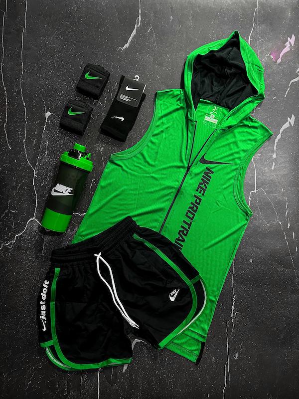 پکیج کد E1970 شامل رکابی کلاهدار + شلوارک + جوراب ساقدار + مچ بند چسب نانو شیکر دو تیکه با تم سبز مشکی 😎🔥