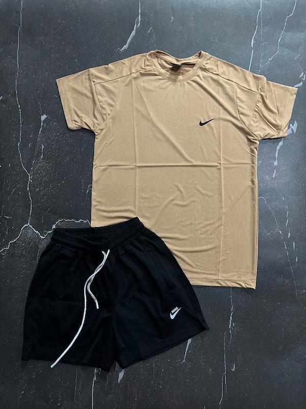 پکیج کد S3171 شامل تیشرت + شلوارک با تم کرم مشکی