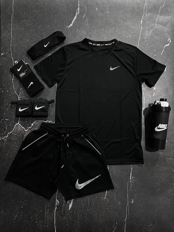 پکیج کد E1978 شامل تیشرت + شلوارک + شیکر دو تیکه + مچبند چسب نانو + جوراب ساقدار + هدبند با تم مشکی 😍🔥