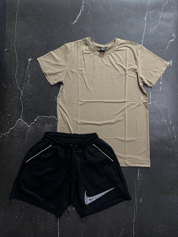 پکیج کد S3199 شامل تیشرت + شلوارک با تم کرم مشکی