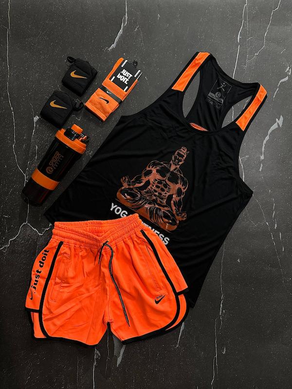 پکیج کد S3532 ست بدنسازی مردانه طرح ‌‌‌‌‌یوگا با تم مشکی نارنجی 🔥🧡 شامل رکابی + شلوارک + جوراب ساقدار + شیکر دو تیکه + مچبند چسب نانو