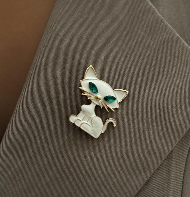 گل سینه گربه سفید