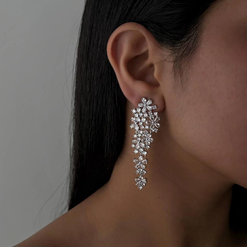 گوشواره جواهری گل آویز دار