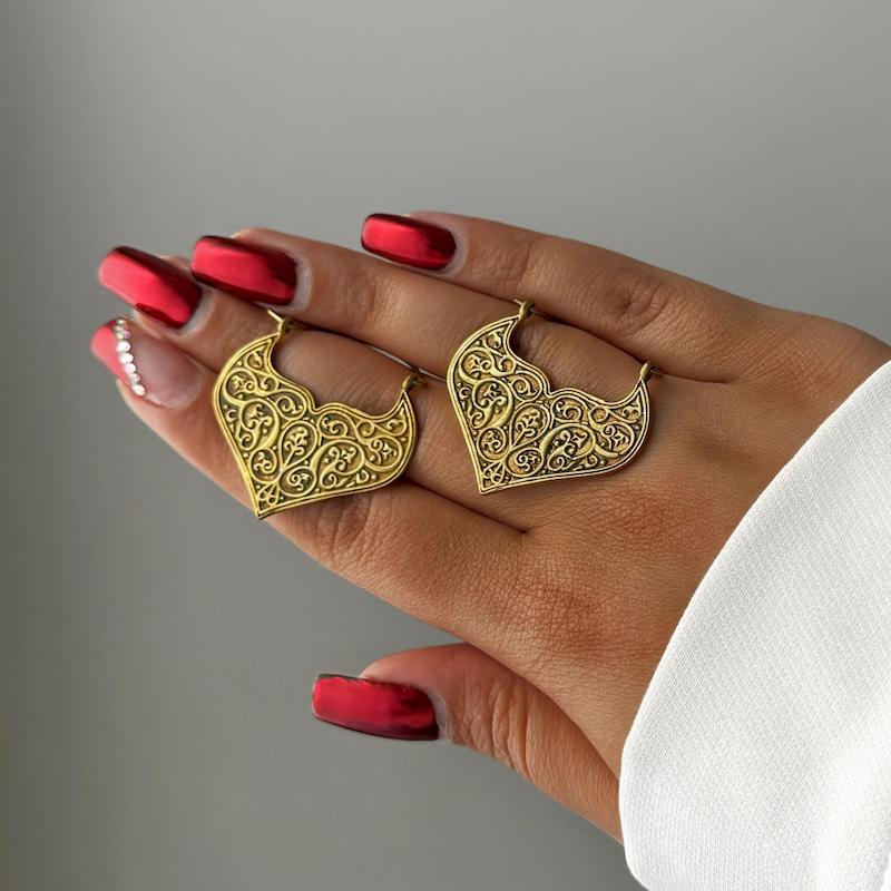گوشواره برنج قلبی پرنقش