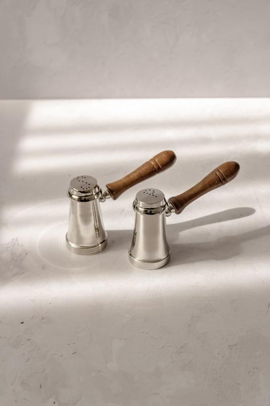 نمک و فلفل پاش دسته چوبی