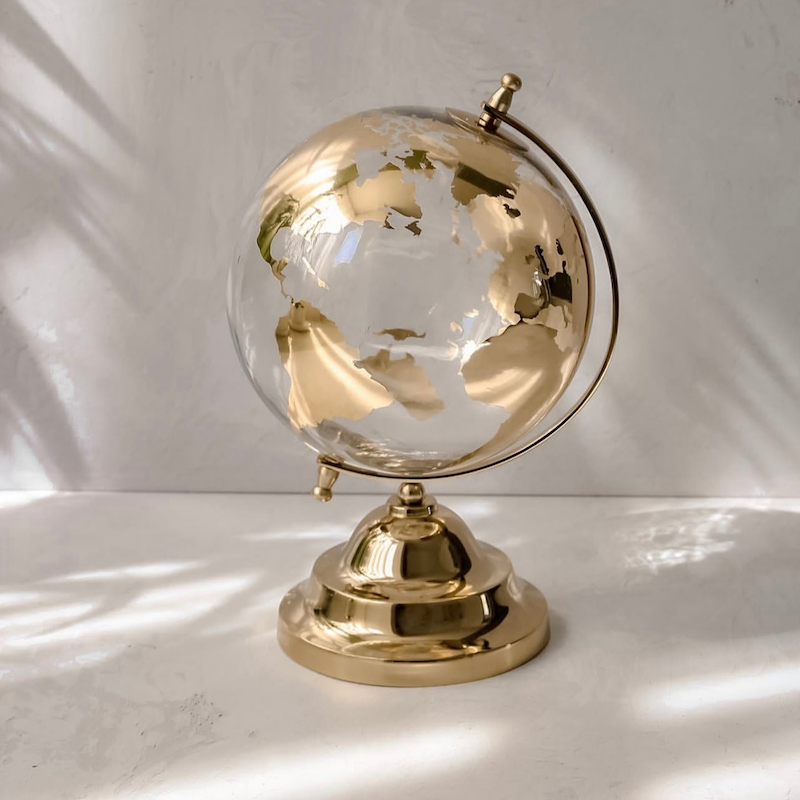 اکسسوری کره زمین طلایی