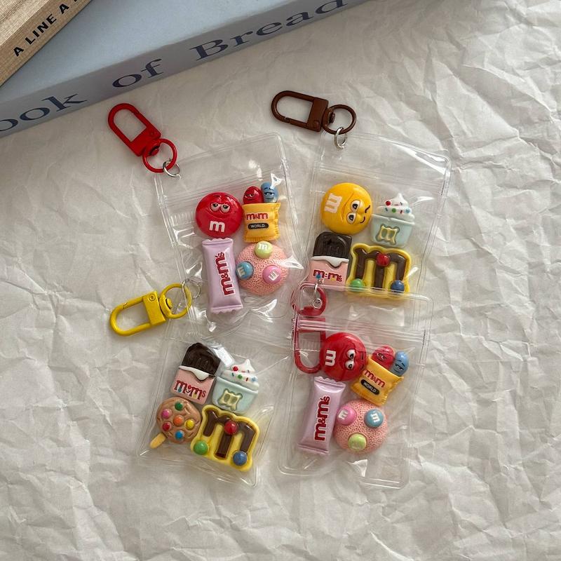 آویز فانتزی m&m 