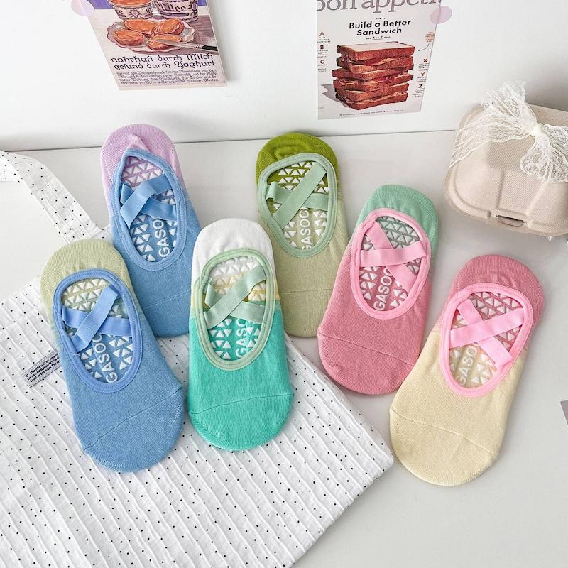 جوراب یوگا و پیلاتس پاستلی