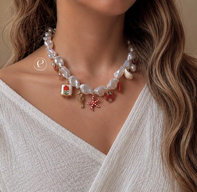 گردنبند چارم دار خرچنگ و مروارید 