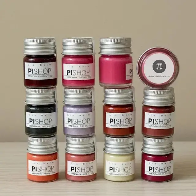 بالم لب آبرسان و نرم‌کننده پی مناسب انواع لب ها