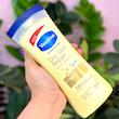 لوسیون بدن آبرسان و نرم‌کننده وازلین Vaseline حجم 400 میلی‌لیتر