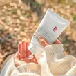 کرم مرطوب کننده صورت و بدن ایلیون مدل Ceramide Ato Concentrate مناسب پوست خشک و حساس حجم 200 میل