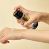 سرم روشن‌کننده و ترمیم‌کننده پوست کوزارکس COSRX مدل Advanced Snail Radiance حاوی عصاره حلزون حجم ۸۰ میلی‌لیتر