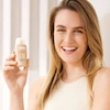 ضد آفتاب سبک ایزدین مدل Magic Light SPF50 مناسب انواع پوست حجم ۵۰ میلی‌لیتر