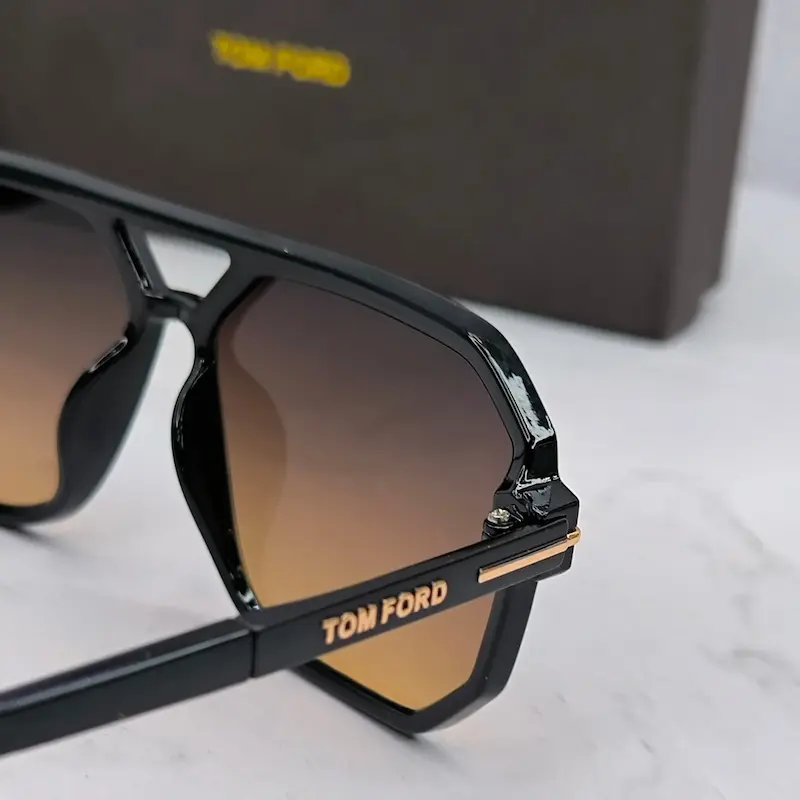 عینک آفتابی تام فورد TOM FORD 18543