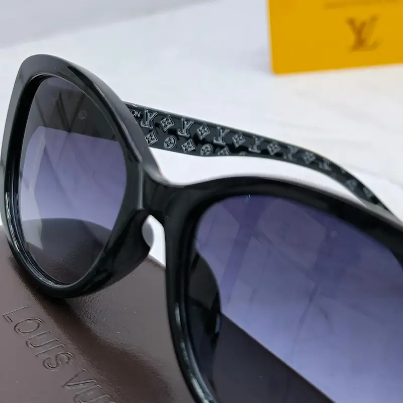 عینک آفتابی لویس ویتون LOUISE VUITTON 2896