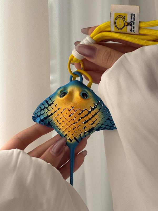 بگ‌ چارم 3D سفره ماهی آبی زرد