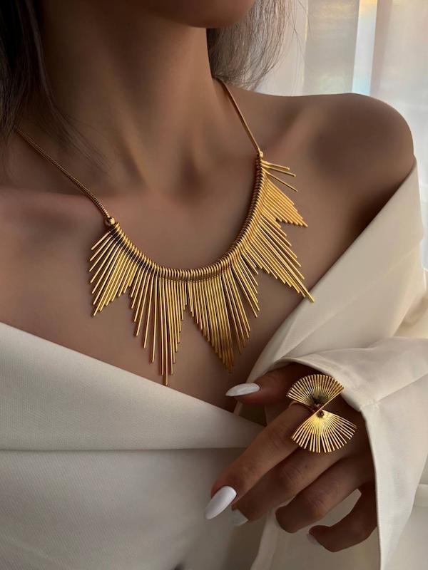 گردنبند Flare فشن