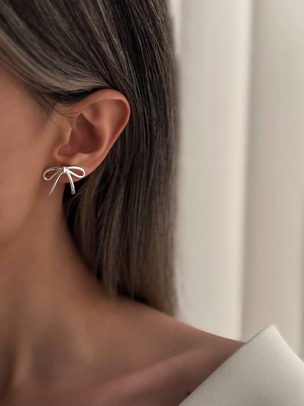 گوشواره پاپیون مینیمال