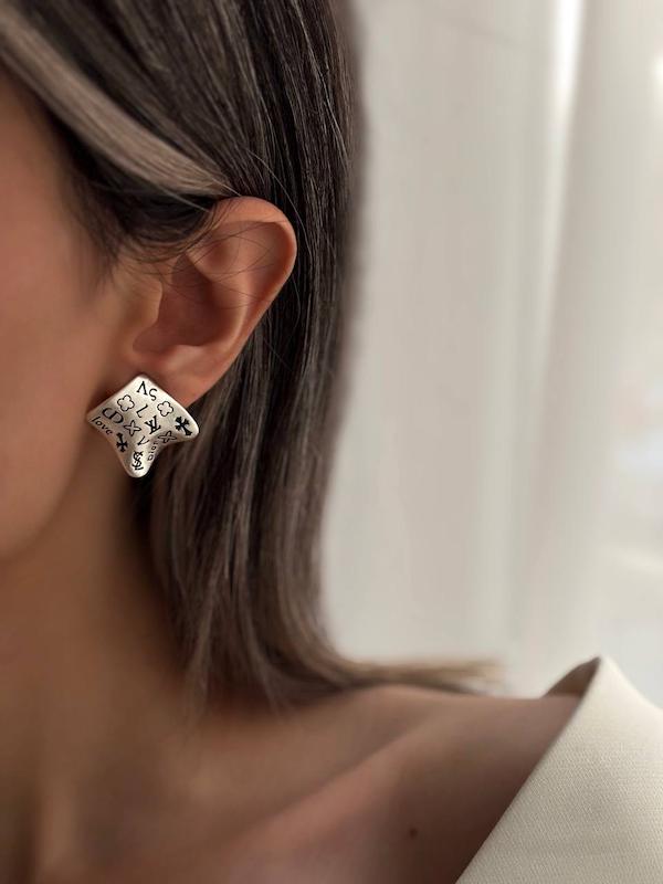 گوشواره برند کالکشن مربعی