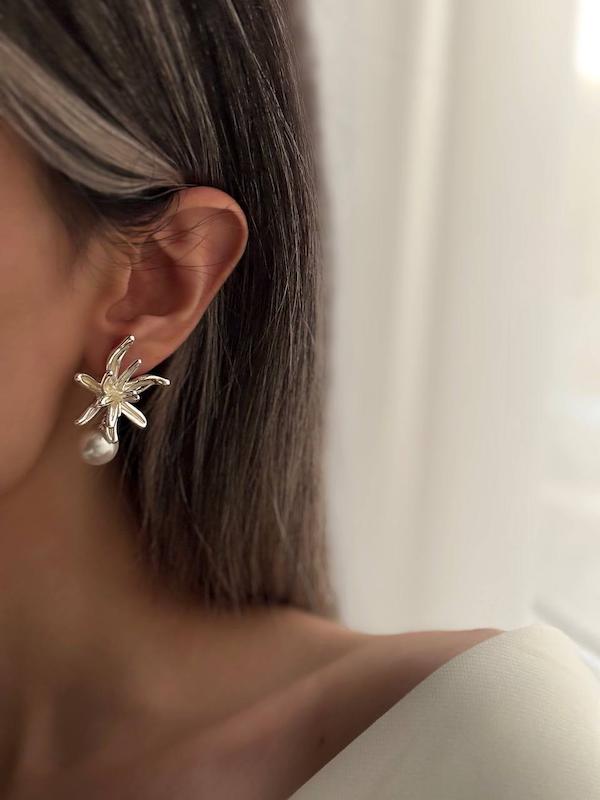 گوشواره گل مرواریدی