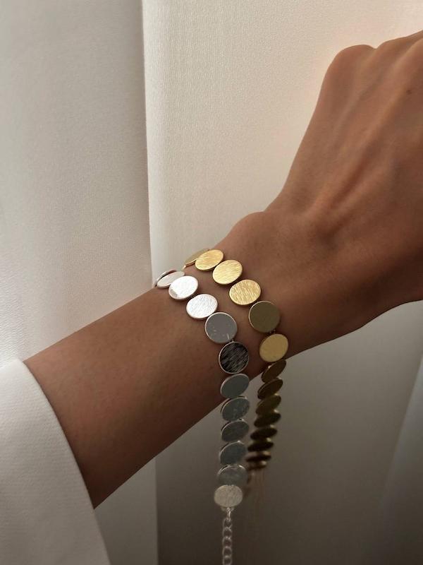 دستبند سکه‌ای لونا