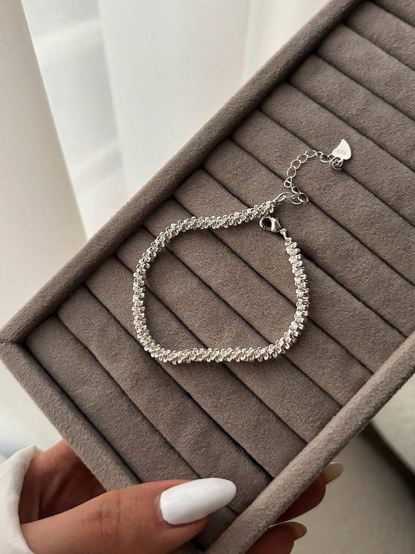 دستبند خاویاری