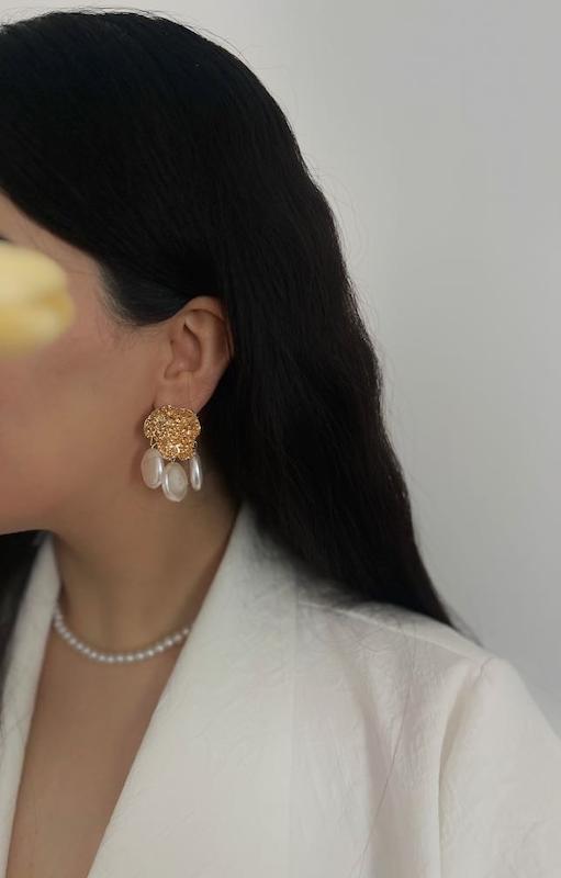 گوشواره ابر و مروارید طلایی