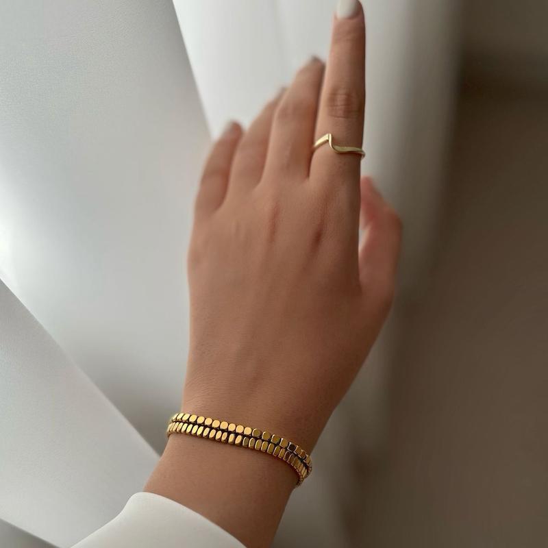 دستبند مهره دار طلایی