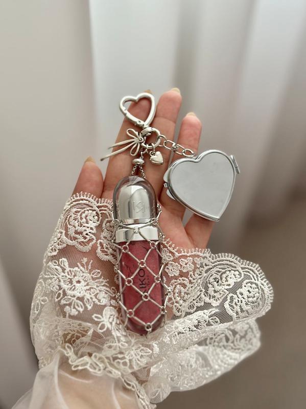 چارم رژ ، لیپ گلاس