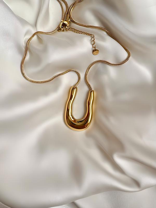 گردنبند پلاک نعل