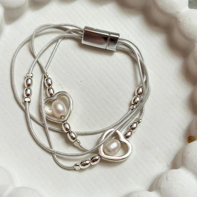 دستبند قلب و مروارید چندلاینه