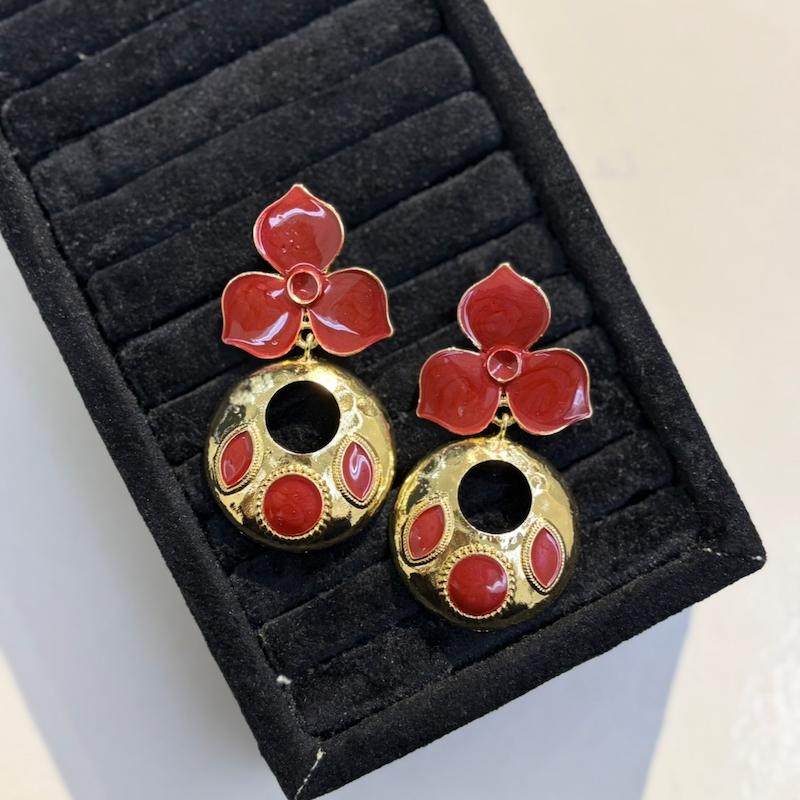 گوشواره سه گلبرگ و دایره