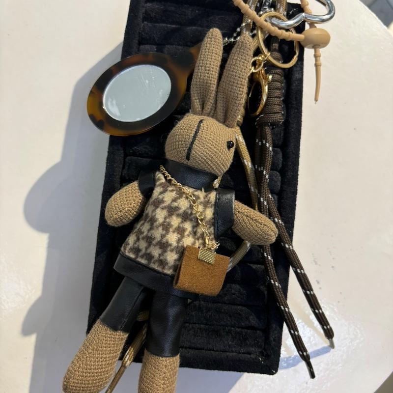 بگ چارم خرگوش و آیینه