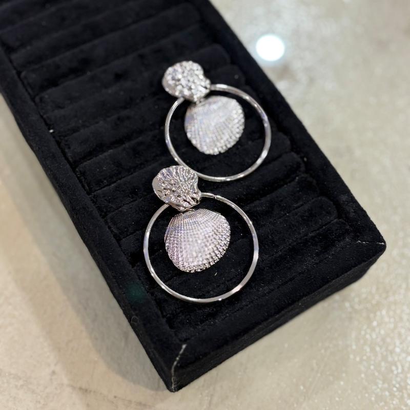  گوشواره حلقه‌ای صدف