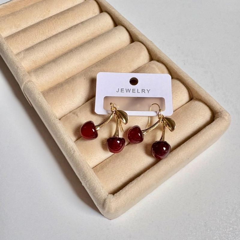 گوشواره گیلاس برگ دار