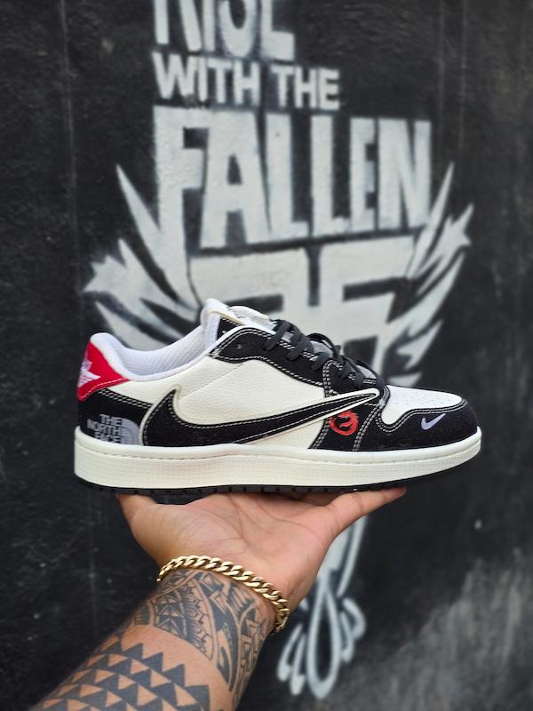 اسبی ترویس کاستوم