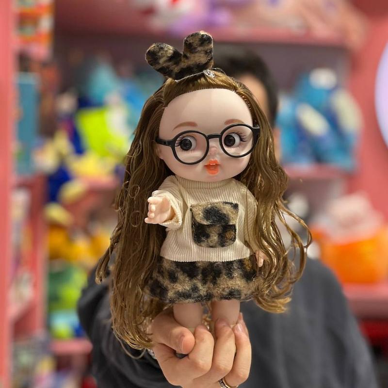 عروسک کیوت عینک دار 