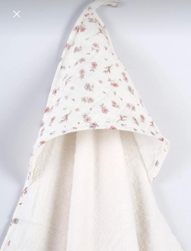 تن‌پوش / حوله پنشو گل‌دار بوندبرو (Bondberro Floral Towel)