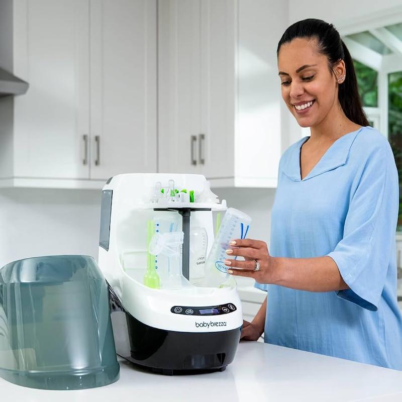دستگاه شستشو، استریل و خشک‌کن هوشمند بی‌بی برزا (Baby Brezza Bottle Washer Pro)